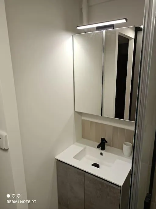 Charming And Very Central 2 Rooms Apartment Bandol 0*,